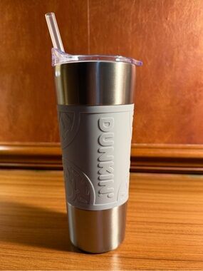 Dunkin' Donuts 20oz Stainless Steel Travel Tumbler Grey Silicone Sleeve Logo